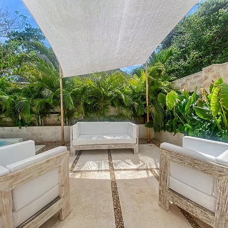 Saffron Villas ディアニ・ビーチ エクステリア 写真