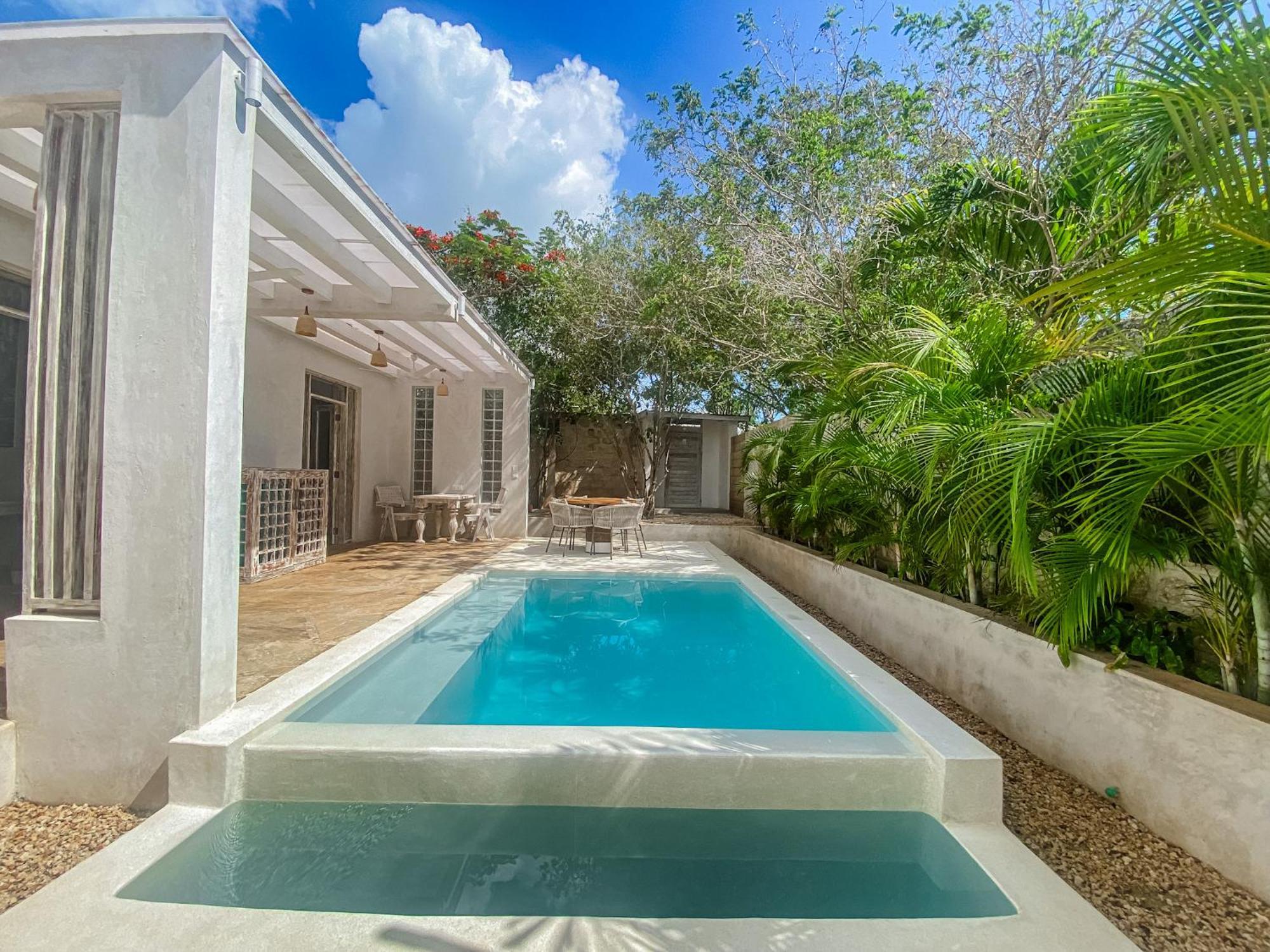 Saffron Villas ディアニ・ビーチ エクステリア 写真